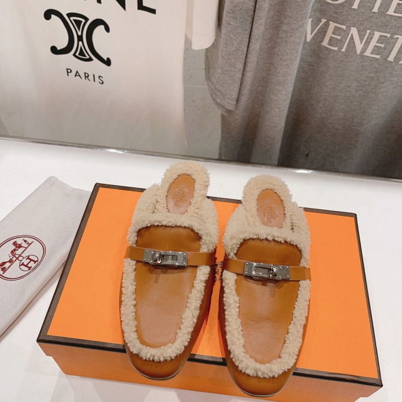 H**mes slippers